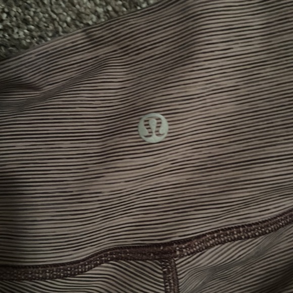 lululemon purple stripped wunder under leggings size 2 - Picture 2 of 4